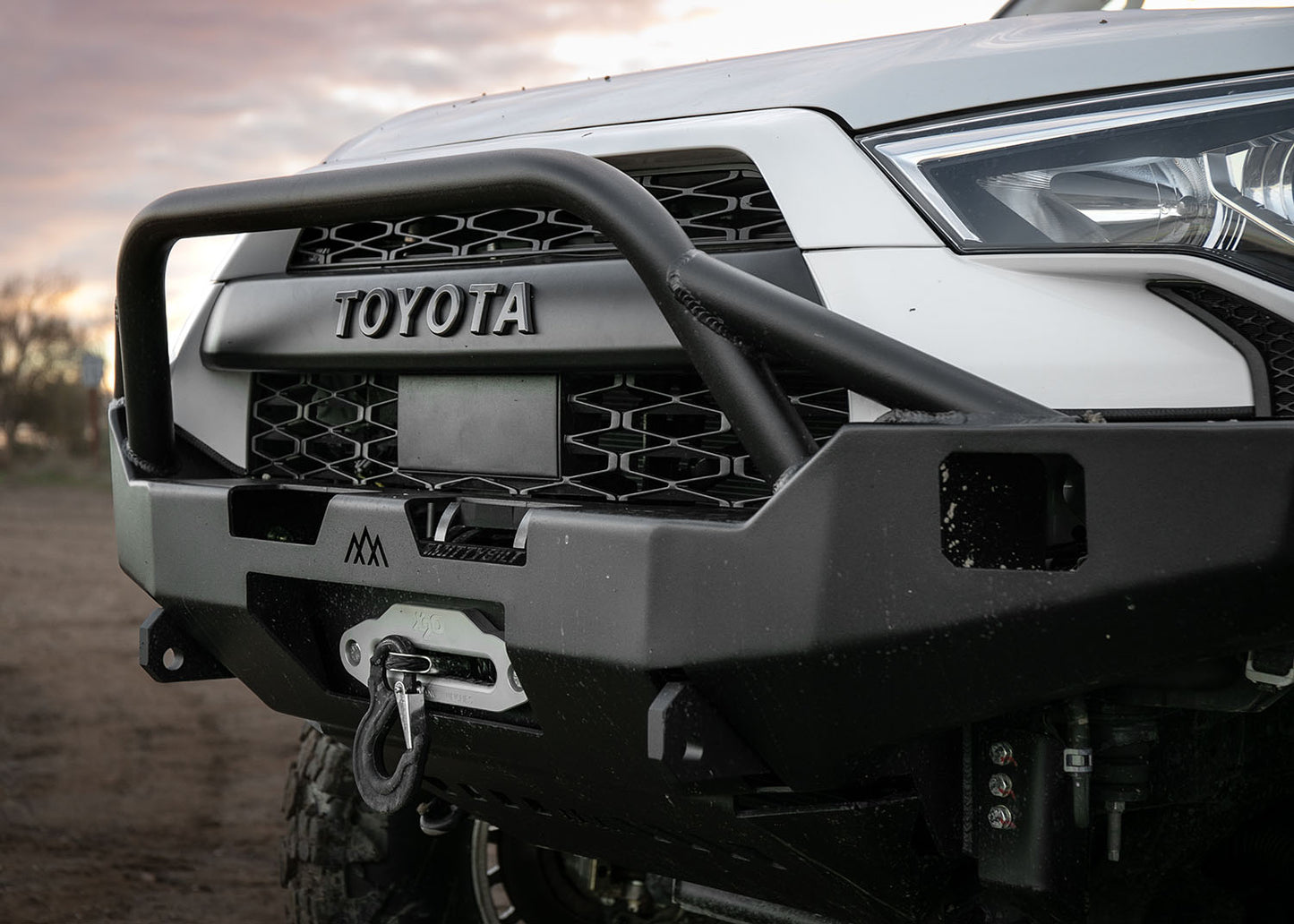 Toyota 4Runner 5th Gen (2014-2023) Hi-Lite Overland Front Bumper [PreRunner Bull Bar]